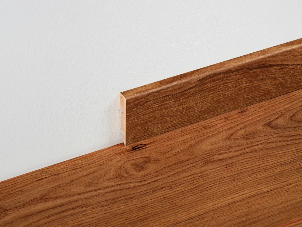 SOKKELLIST TEAK BRUN 2,4M v:8980105