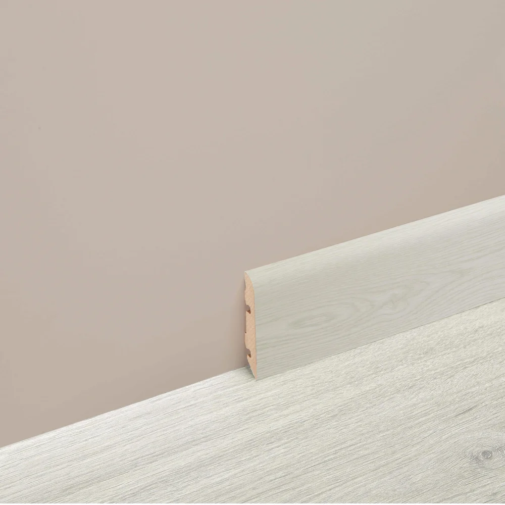 BERRYALLOC LYS EIK SOKKELLIST 2400X14X60 v:4371185 BERRYALLOC LYS EIK SOKKELLIST 2400X14X60 v:4371185