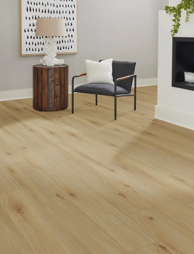 Vinylgulv eikxL natur 6x230x1842 mm – matt trestruktur og lange planker v:8033421